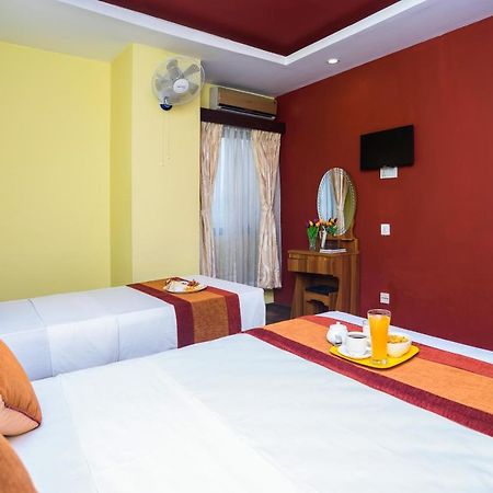 Oyo 105 Hotel Travel Inn Катманду Экстерьер фото