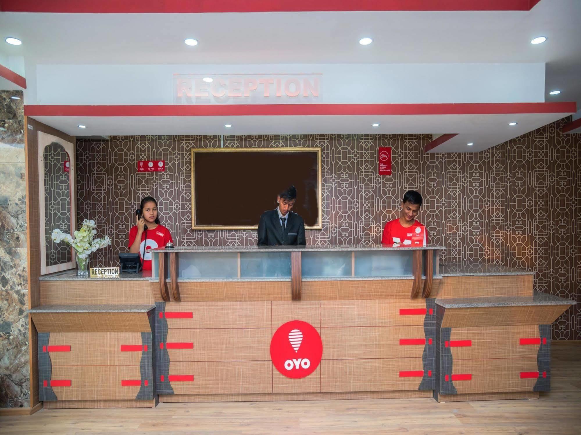 Oyo 105 Hotel Travel Inn Катманду Экстерьер фото