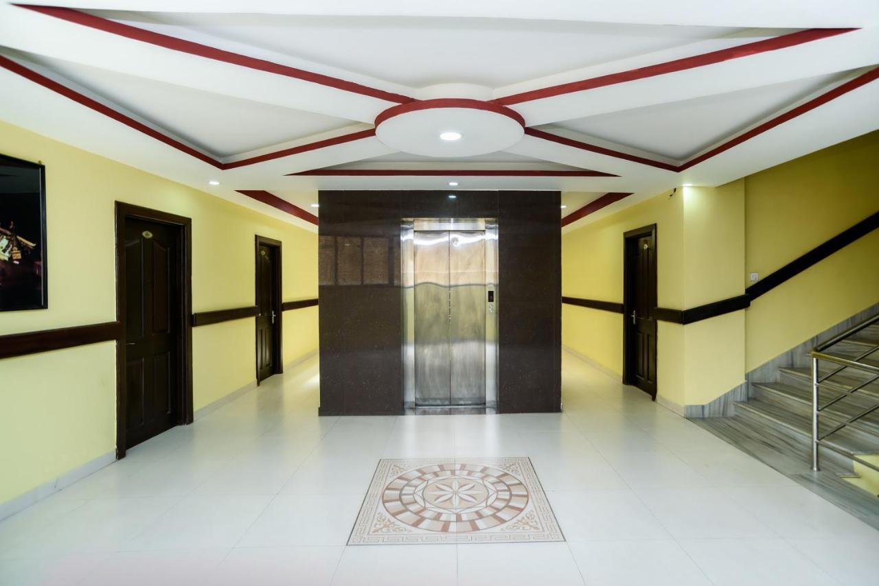 Oyo 105 Hotel Travel Inn Катманду Экстерьер фото
